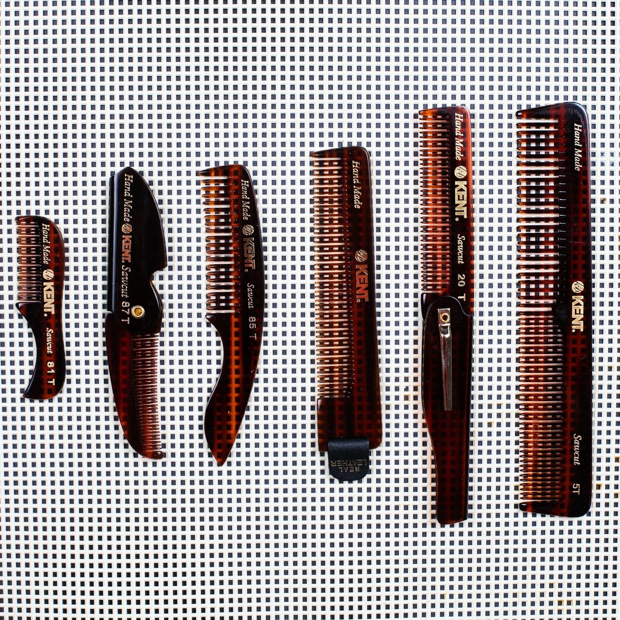 Kent NU22 Fine Tooth Comb with Black Leather Case